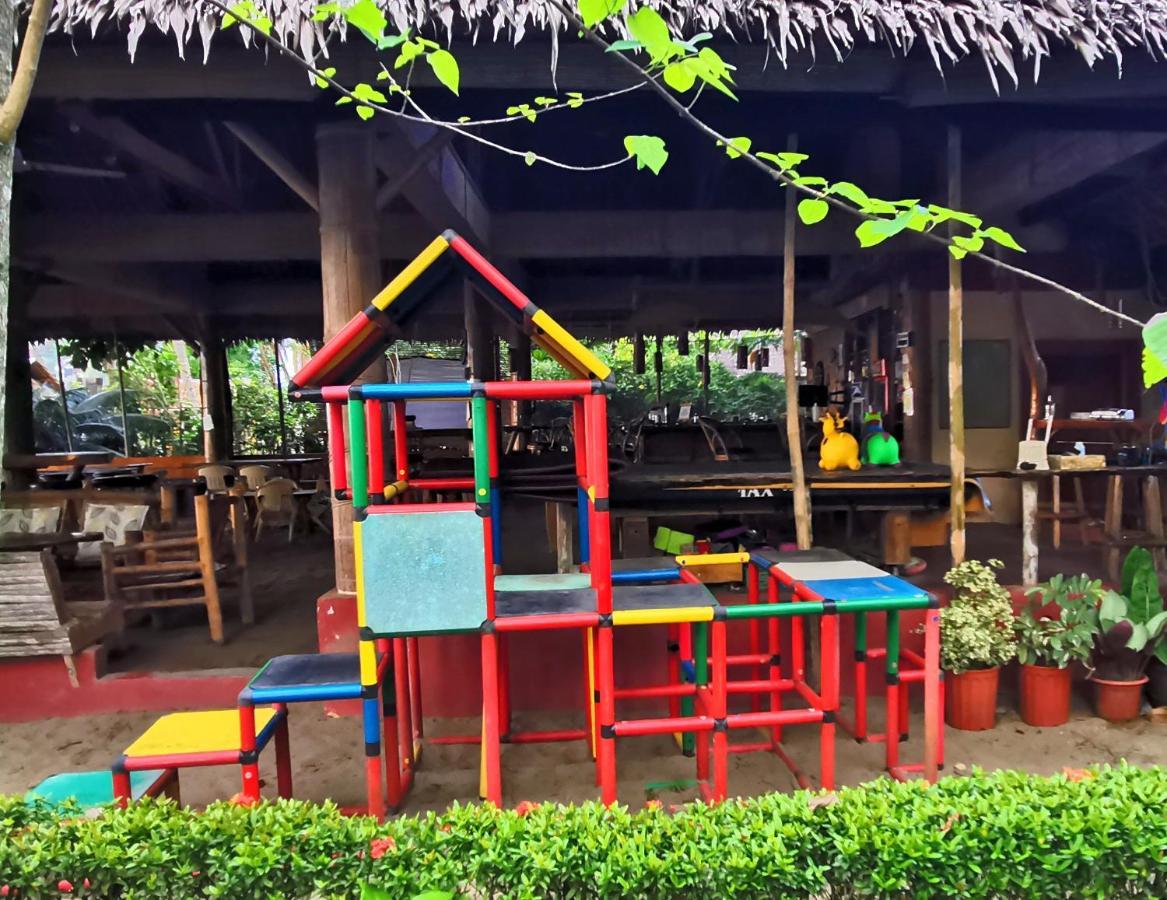 Sulu Sunset Beach Resort Nauhang Ngoại thất bức ảnh