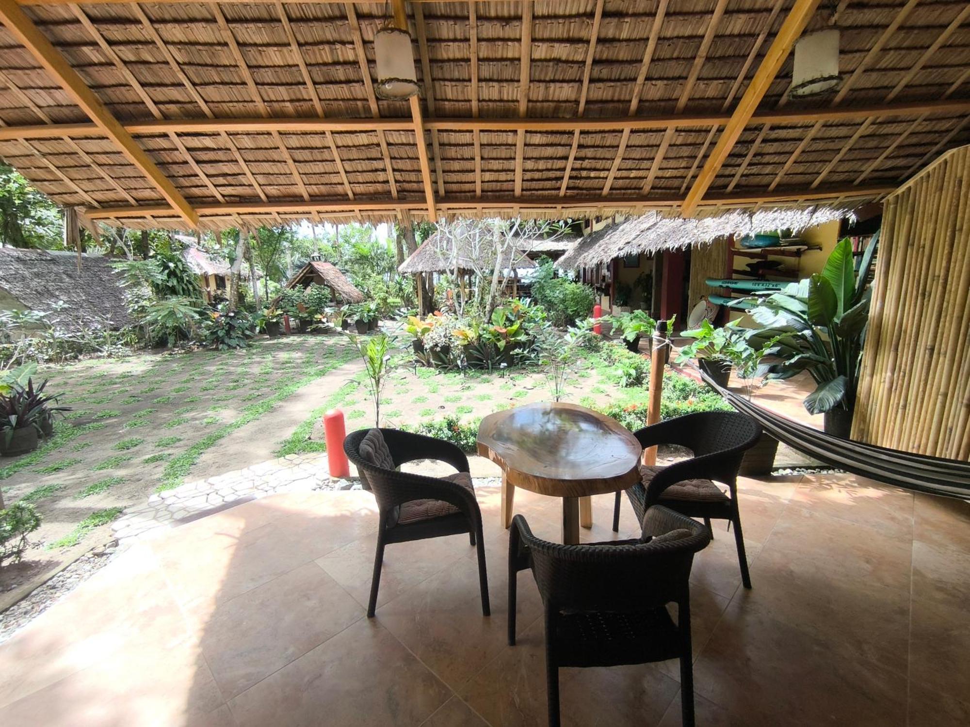 Sulu Sunset Beach Resort Nauhang Ngoại thất bức ảnh